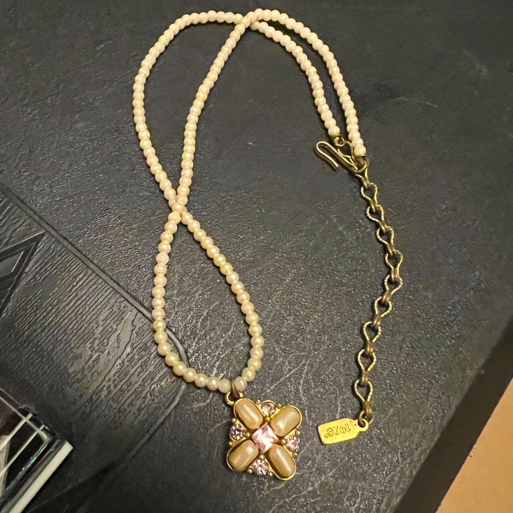 1928 vintage gold tone and pearl necklace